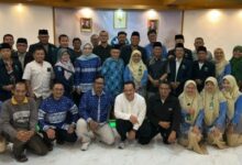Foto bersama perwakilan MPKU PWM Jawa Tengah dan pimpinan rumah sakit Muhammadiyah Solo Raya dalam acara roadshow silaturrahim.
