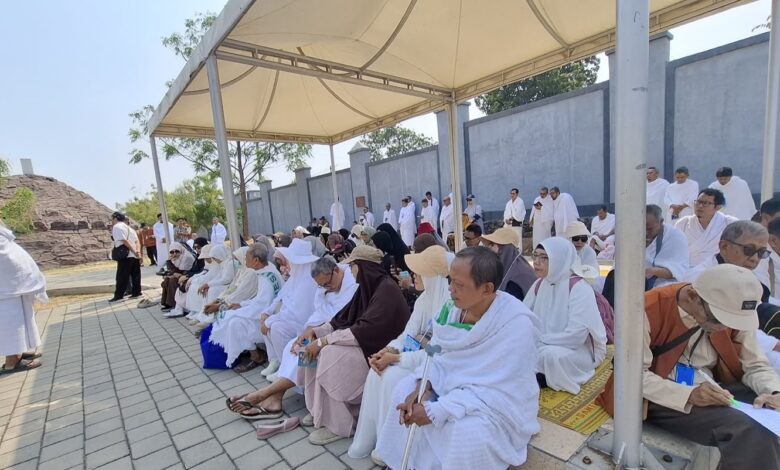 Suasana simulasi manasik haji KBIHU ARMINA Kartasura saat pembekalan materi persiapan calon jamaah haji 2027 di Boyolali