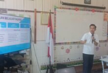 Presentasi mengenai strategi keunggulan belajar murid dan budaya menghargai di lingkungan SD Muhammadiyah 1 Ketelan Surakarta.