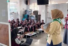 Pembinaan Kepanduan Hizbul Wathan UMS oleh mahasiswa KKNMAs kepada para siswa SMK Muhammadiyah 9 Wagir Malang.