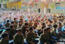 Siswa SD Muh PK Banyudono mengikuti rangkaian Shalat Istisqa Boyolali untuk memohon hujan