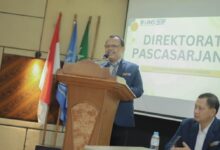 Direktur Pascasarjana UMS Prof Farid Wajdi memberikan sambutan dalam acara Orientasi Mahasiswa Baru Pascasarjana UMS 2026