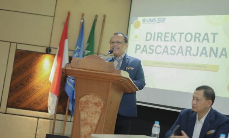 Direktur Pascasarjana UMS Prof Farid Wajdi memberikan sambutan dalam acara Orientasi Mahasiswa Baru Pascasarjana UMS 2026