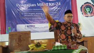 Ustaz Dr Hamdam Magribi memberikan tausyiyah pada Milad PonpesMU Manafi’ul ‘Ulum Sambi ke-24 di Boyolali.