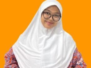 Qamraa Fachraya Eshalia siswi SMA At-Tajdid Blora meraih Juara 2 Olimpiade Madrasah Indonesia 2026 Matematika.