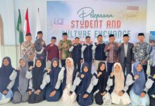 Pelepasan Santri Almatera Temanggung yang mengikuti Student and Cultural Exchange 2026 ke Thailand dan Malaysia.