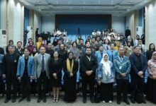 Para akademisi dan pembicara internasional berfoto bersama pada pembukaan FEB UMP ICBAE 2026 di Kasetsart University Bangkok.