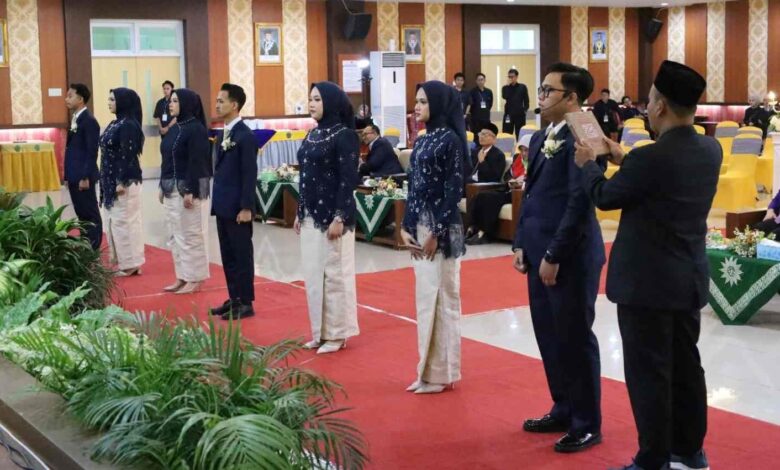 Sumpah Dokter Gigi FKG UNIMUS, prosesi pengukuhan alumni baru.