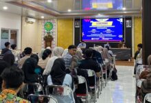 Suasana kegiatan SUBADRANA UMPWR 2026 di Ruang Seminar Kampus Timur Gedung Rektorat UMPWR yang dihadiri narasumber dan peserta mahasiswa.