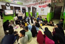 Dosen UMS memberikan edukasi literasi digital anak di Malaysia melalui metode pembelajaran interaktif di Sanggar Belajar Kepong.