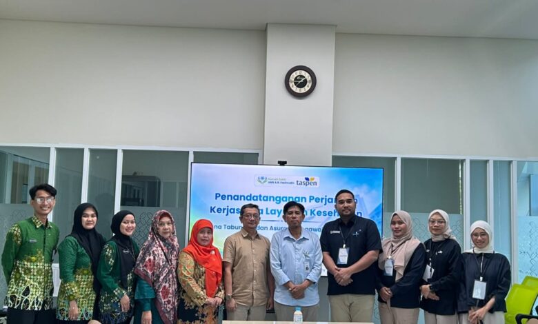 Penandatanganan perjanjian kerja sama pelayanan kesehatan RS UMS AR Fachrudin PT TASPEN di Surakarta.