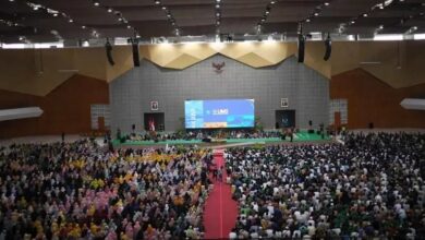 Ribuan jamaah memadati Edutorium UMS dalam acara Tabligh Akbar Milad ke-68 UMS