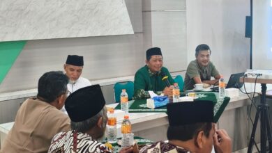 Sekretaris PWM Jawa Tengah Dodok Sartono dan Manajer Eksekutif Ikhwanushoffa saat turba di PDM Temanggung