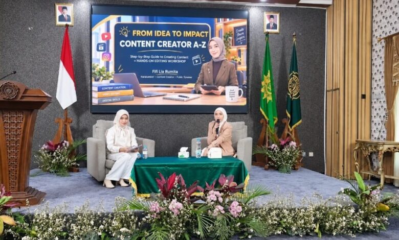 Fifi Lia Rumita memaparkan materi saat menjadi narasumber dalam Next Gen Creator Workshop bagi mahasiswa Bisnis Digital UMKU.