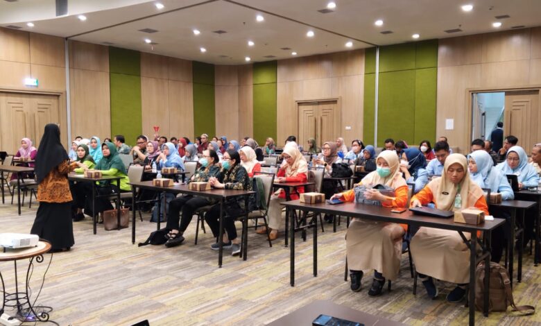 Suasana serius peserta workshop Forum ARSSI Solo Raya saat membahas sinkronisasi dokumen dan klaim Sectio Caesarea untuk rumah sakit anggota.