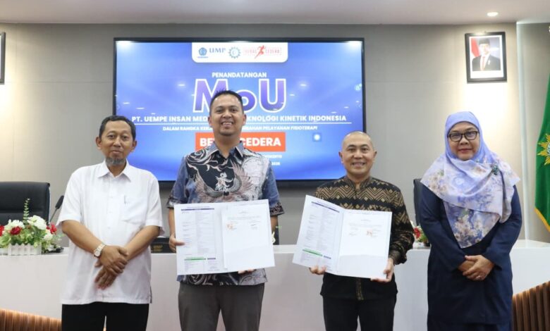 Penandatanganan MoU layanan fisioterapi Klinik Tambaksari UMP antara PT Uempe Insan Medika dan PT Teknologi Kinetik Indonesia Bebas Cedera.