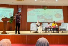 Prof. Ong Eng Tek dari UCSI University Malaysia menyampaikan materi seminar pembelajaran STEAM berbasis deep learning di Universitas Muhammadiyah Purwokerto (UMP).