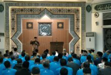 Abdul Mu'ti memberikan ceramah Kuliah Subuh di hadapan peserta Rakornas Sekolah Muhammadiyah 2026 di Masjid Al Hijri Depok.