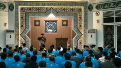 Abdul Mu'ti memberikan ceramah Kuliah Subuh di hadapan peserta Rakornas Sekolah Muhammadiyah 2026 di Masjid Al Hijri Depok.