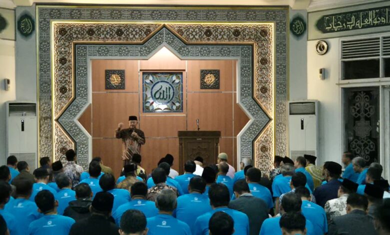 Abdul Mu'ti memberikan ceramah Kuliah Subuh di hadapan peserta Rakornas Sekolah Muhammadiyah 2026 di Masjid Al Hijri Depok.