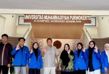 Delegasi mahasiswa UMP bersama jimpinan pimpinan FAI berfoto bersama sebelum mengikuti Huffaz Leadership Camp 2026 di Malaysia.