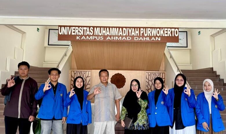 Delegasi mahasiswa UMP bersama jimpinan pimpinan FAI berfoto bersama sebelum mengikuti Huffaz Leadership Camp 2026 di Malaysia.