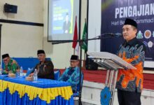 Ketua PWM Jateng Dr H Tafsir M Ag memberikan tausiyah dalam acara Pengajian PDM Wonosobo di GOR SMA Muhammadiyah Wonosobo.