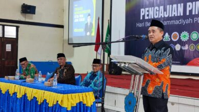 Ketua PWM Jateng Dr H Tafsir M Ag memberikan tausiyah dalam acara Pengajian PDM Wonosobo di GOR SMA Muhammadiyah Wonosobo.