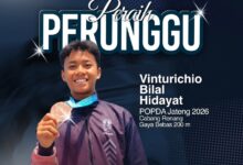 Vinturichio Bilal Hidayat, siswa SMP Muhammadiyah Program Khusus Temanggung, bangga memamerkan medali perunggunya dari ajang POPDA Jateng 2026.