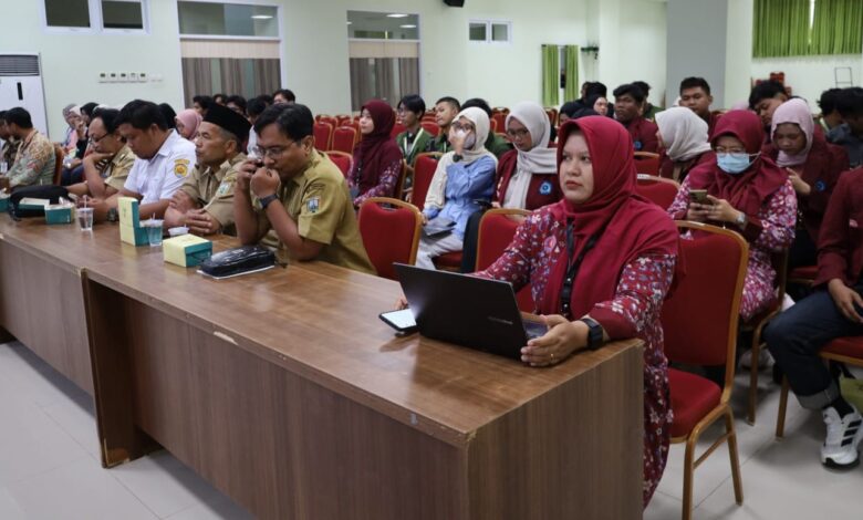 Suasana acara penguatan kemitraan PPK Ormawa UNIMUS 2026 yang dihadiri jajaran kepala desa mitra dan mahasiswa di Aula GKB 3 UNIMUS