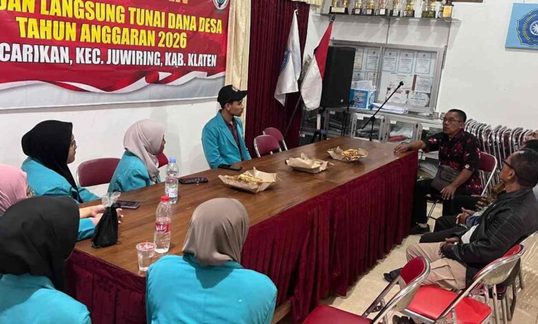 Tim PPK Ormawa IMM FKIP UMS menggelar Focus Group Discussion (FGD) bersama warga dan tokoh masyarakat Desa Carikan Klaten.