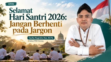 Ilustrasi Hari Santri 2026 dengan foto Taufiq Nugroho Nur, M.Pd., dan para santri berlatar pesantren.