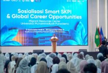 Pembicara memberikan sambutan dalam Sosialisasi Smart SKPI dan Global Career Opportunities di UMP