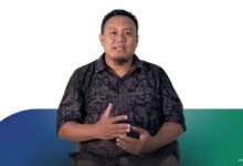Dosen UMS Dipa Nugraha memberikan penjelasan mengenai sejarah dan makna Hari Kesaktian Pancasila.