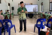 Pemateri menyampaikan materi konstruktivisme pada pembinaan guru Muhammadiyah Kalinyamatan di Jepara