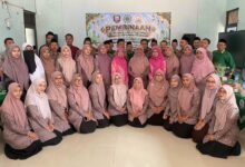 Foto bersama jajaran pengurus Dikdasmen dan peserta pembinaan guru SD Muhammadiyah Kriyan serta SMPM 5 Kalinyamatan Jepara.