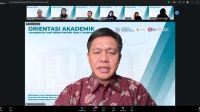 Rektor UMP Prof. Dr. Jebul Suroso menyampaikan sambutan dalam orientasi akademik PPG Guru Tertentu Piloting 3 2026 secara daring.