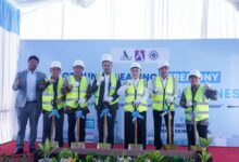 Prosesi groundbreaking pabrik obat Muhammadiyah di Kendal oleh jajaran pimpinan dan investor