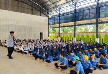 Siswa ikuti penyambutan field trip SD Muhammadiyah PK Solo di aula SD Muhammadiyah Plus Salatiga