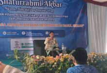 Ikhwanushoffa Manajer Eksekutif PWM Jateng mengisi kajian dalam Silaturahmi Akbar PPTQM Darul Hikmah Masaran Sragen
