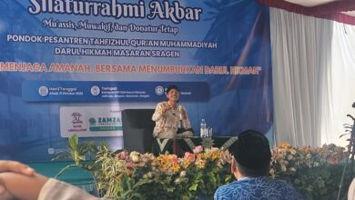 Ikhwanushoffa Manajer Eksekutif PWM Jateng mengisi kajian dalam Silaturahmi Akbar PPTQM Darul Hikmah Masaran Sragen