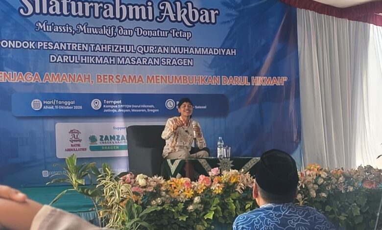 Ikhwanushoffa Manajer Eksekutif PWM Jateng mengisi kajian dalam Silaturahmi Akbar PPTQM Darul Hikmah Masaran Sragen