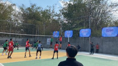 Pertandingan Turnamen Voli Pelajar se-Karesidenan Kedu di Lapangan Voli Kampus III Sucen UMPWR