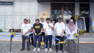 Prosiding pemotongan pita peresmian Samara Gym Purwokerto oleh Rektor UMP Prof. Dr. Jebul Suroso dan jajaran pimpinan.