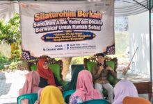 Manajer Eksekutif PWM Jateng Ikhwanushoffa mengisi kajian edukasi ZISWAF Lazismu di Rumah Sehat Aisyiyah Kota Semarang.