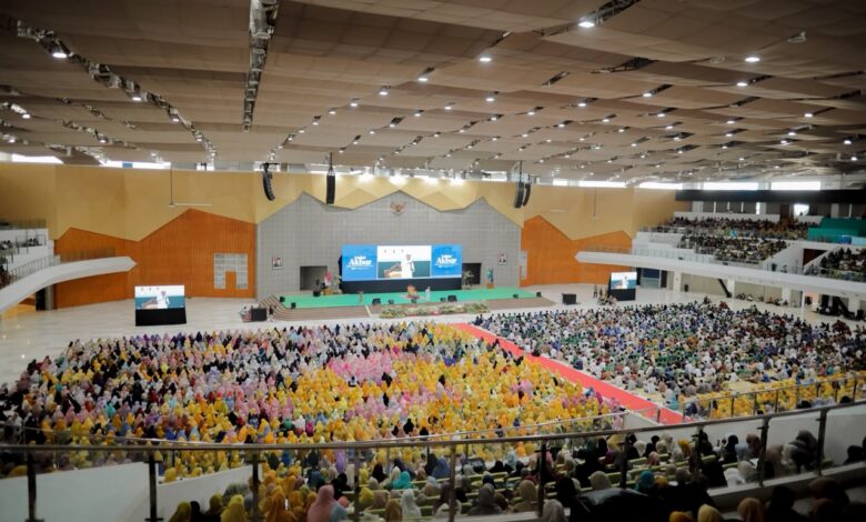 Ribuan jamaah memadati Gedung Edutorium KH Ahmad Dahlan saat Tabligh Akbar Hari Jadi ke-68 UMS.