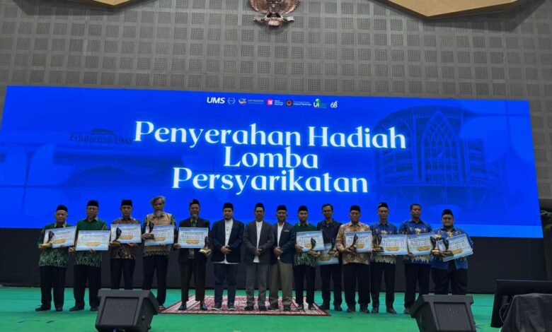 Apresiasi Kontribusi Persyarikatan Muhammadiyah se-Solo Raya dalam penyerahan penghargaan MOEA 2026 di Edutorium KH Ahmad Dahlan UMS