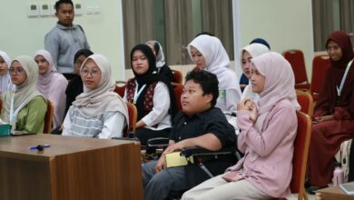 Pelatihan motivasi mahasiswa disabilitas ULD Unimus Semarang dalam sesi pembelajaran kampus