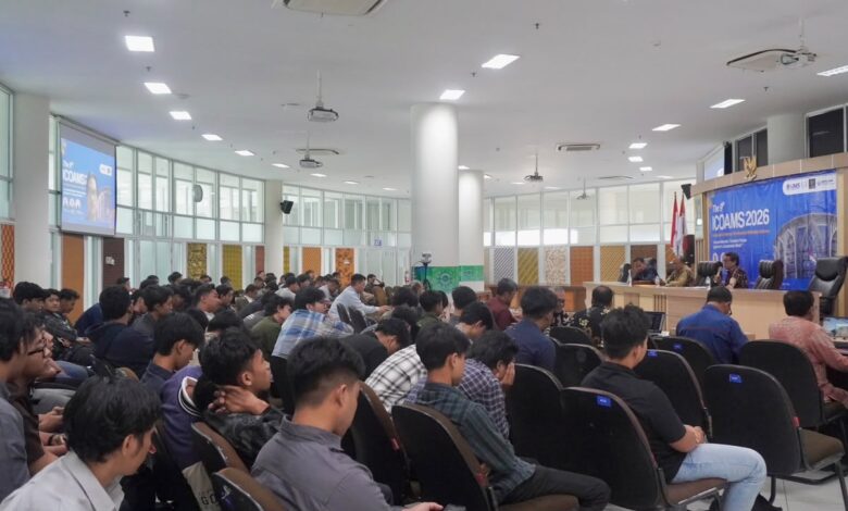 Inovasi material berkelanjutan dibahas dalam seminar internasional ICOAMS 2026 Teknik Mesin UMS di Ruang Seminar Siti Walidah.