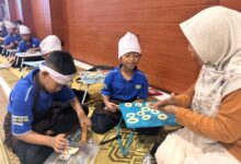 Siswa SD Muhammadiyah PK Solo antusias mengikuti Abata Baking Class dalam kegiatan Parents Day